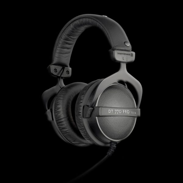 Beyerdynamic DT 770 Pro 32-Ohm Over-Ear Studio Headphones Fashion